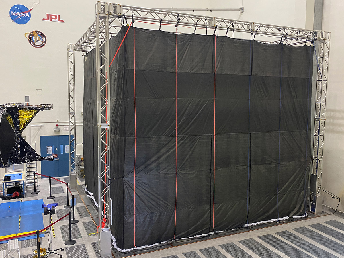 5-sided RF shielded enclosure from the 8000T series, featuring a triple-layer construction of Shieldex Berlin, Zell, and Nora Dell CR, supported by a truss frame.